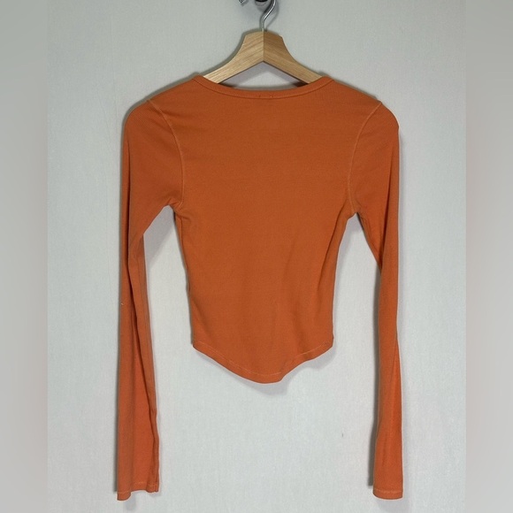 NWT - BDG Urban Outfitters Womens Button Up Henley Rust - XS - Picture 8 of 8